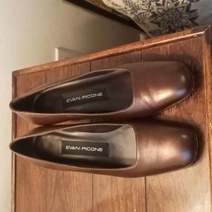 Evan picone brown low heels